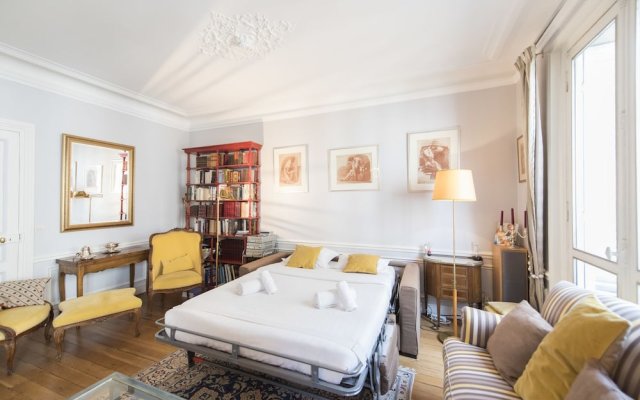 French-style Allure in Saint-Germain des Pres