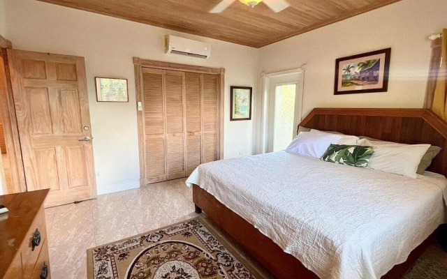 Chat N Chill - Top Floor Condo, Walk To Pink Sands Beach 2 Bedroom Townhouse — фото 2