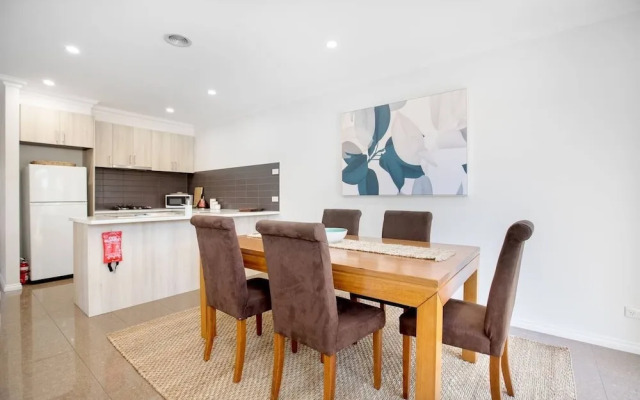 Peaceful Designer 2br@leafy Mill Park