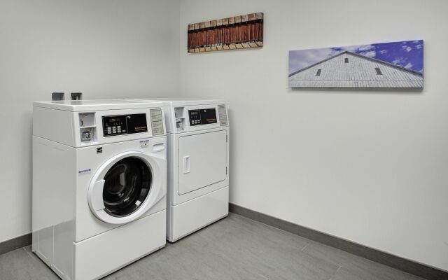 Fairfield Inn & Suites by Marriott Roanoke Salem