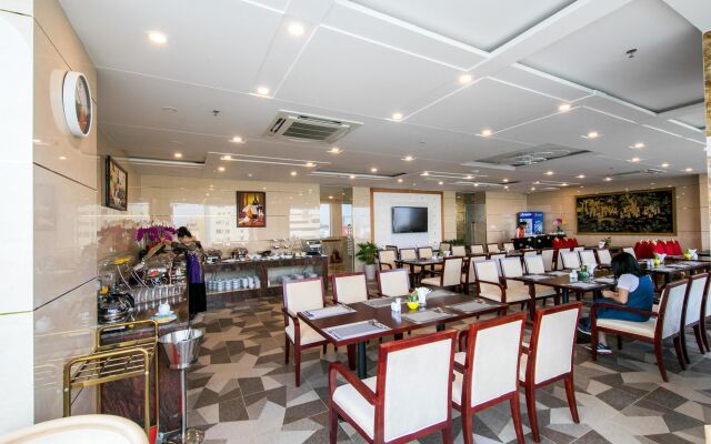 Le Saigon Hotel