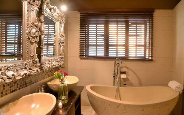 Wings and Water Guest Villa - Adults Only