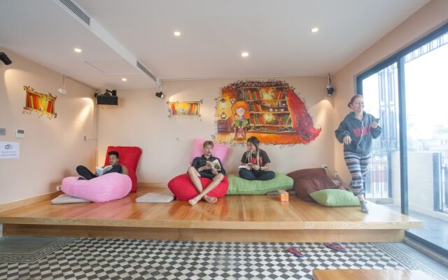 RedDoorz Hostel @ Signature Inn