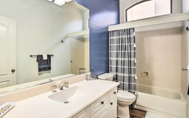 Pool, BBQ & Fire Pit: Family Home in Cave Creek
