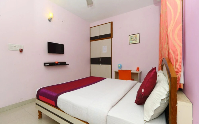 OYO 2612 Hotel Fiesta House