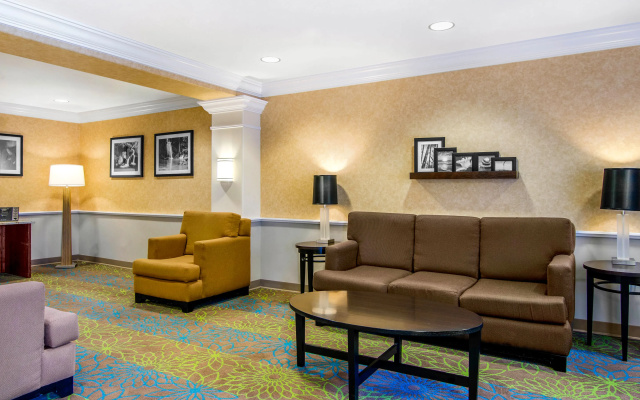 Garner Hotel Idaho Falls Southwest by IHG - фото 5
