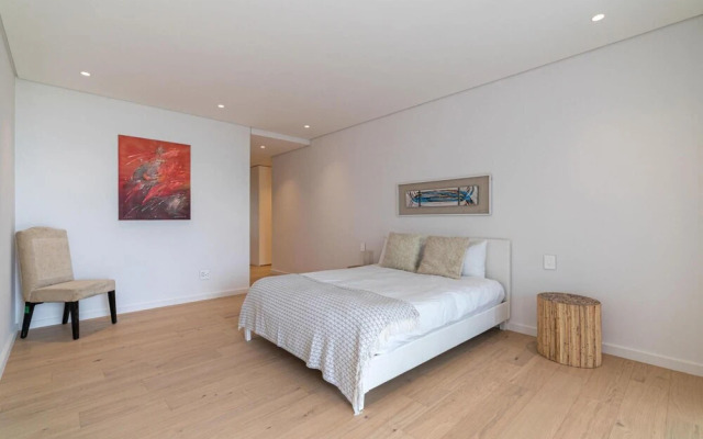 Casa Linea Villa in Camps Bay