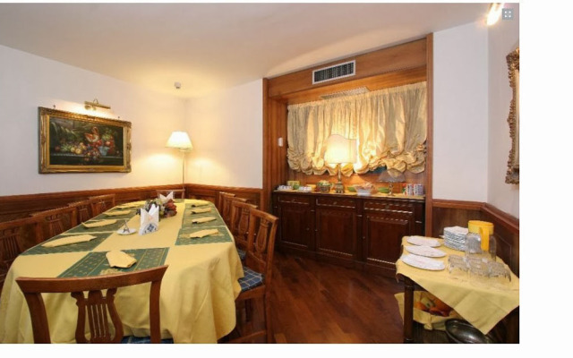 Hotel Suite Ares