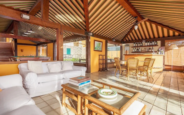 Bz81 Pé na areia na Praia da Ferradura