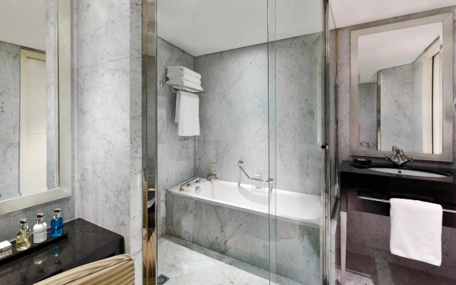 The Park Tower Knightsbridge, A Luxury Collection Hotel