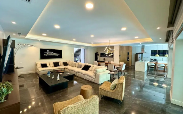 Gorgeous Villa Marina Vallarta, pool, Free Shuttle