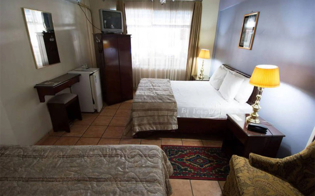 Hotel Puerta del Sol - San Jose Airport
