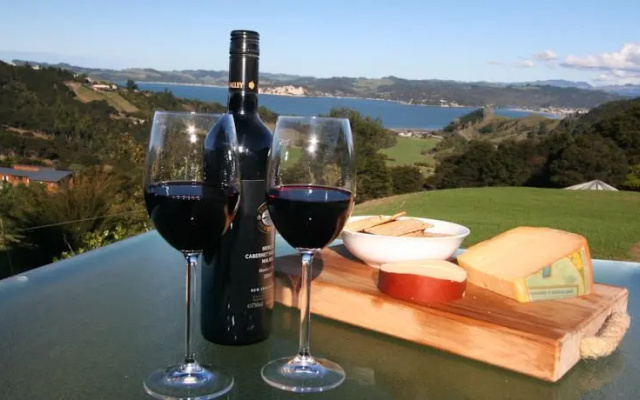 Within the Bays – Outside – Whitianga