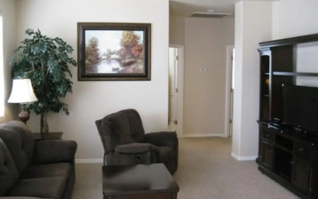 Steve Kidd 2 Bedroom Home
