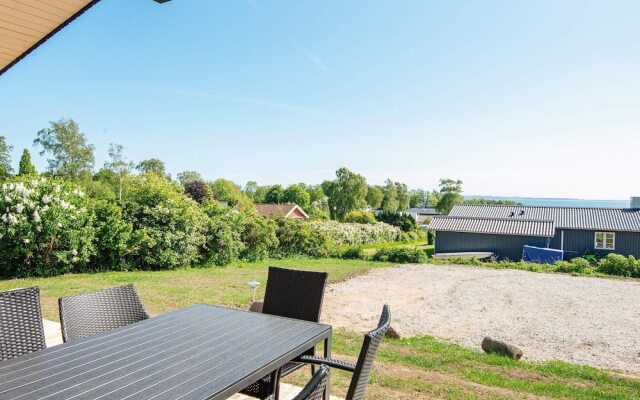 6 Person Holiday Home in Ronde