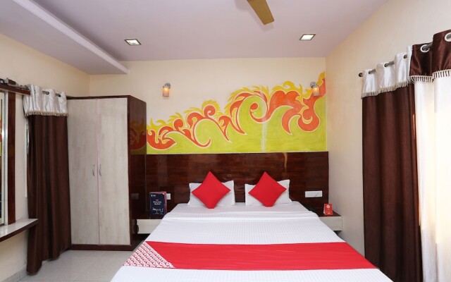 OYO 7828 Hotel Saket