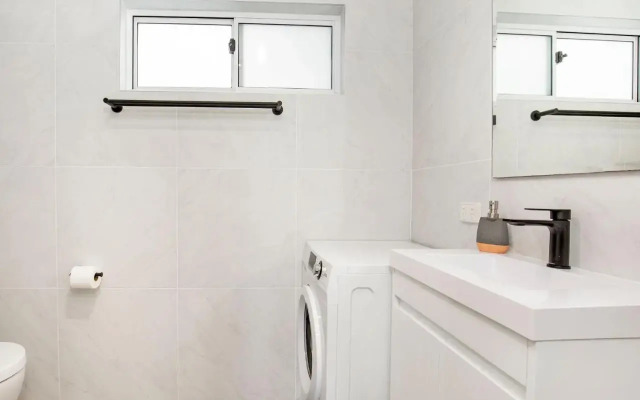 Sunfish - Pet Friendly - 4 Mins Walk to Beach