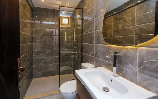 Crowne pyramids palace