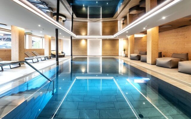 Martina Breakfast Lodge