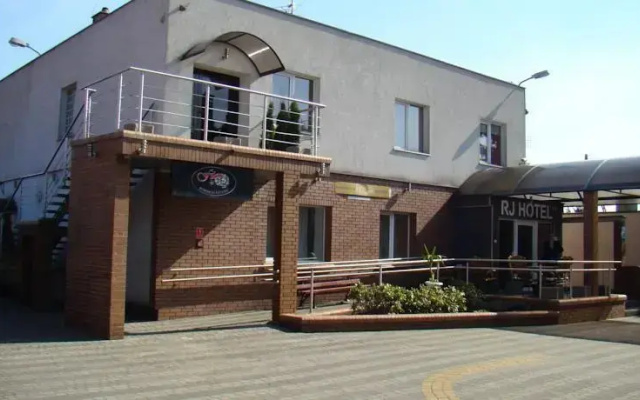 RJ Hotel