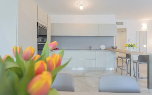 Dream Lake Apartments by Rent all Como