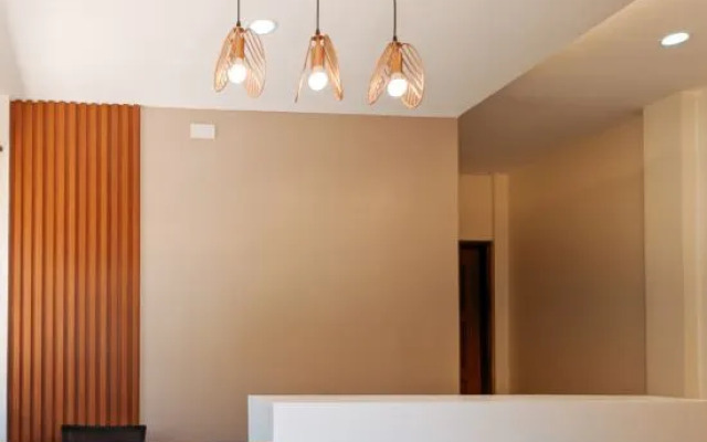 RedDoorz @ LM Apartelle Boracay