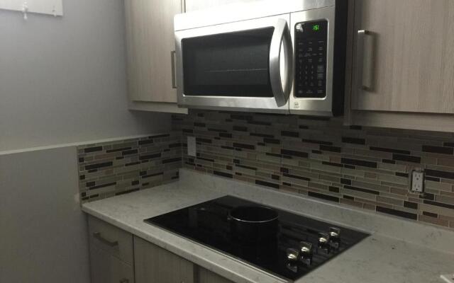 Three-Bedroom House with Balcony #33 Sunalta Downtown