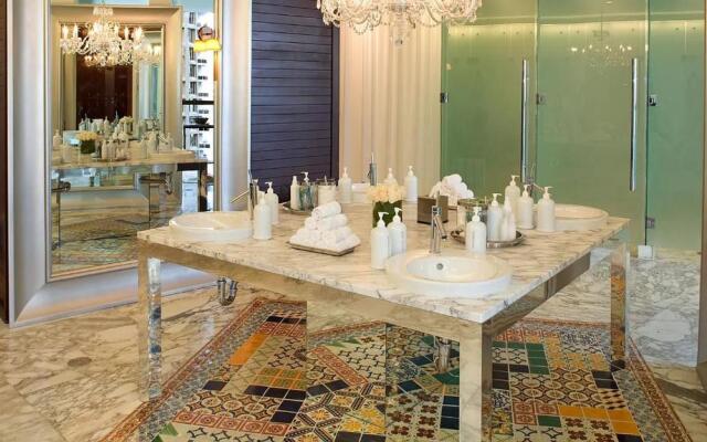 Deluxe 5 Star Condo Iconbrickell@25Th, Free Spa/Gym/Pool