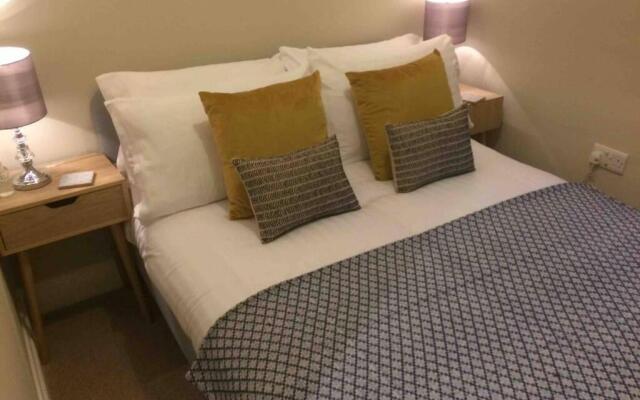 Beautiful Bath Apartment in iconic Milsom Street Location