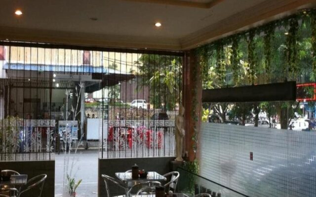 Pagoda Hotel