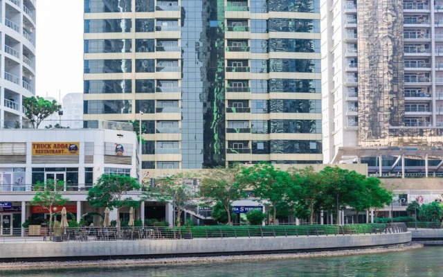 Lake City Tower by HiGuests Vacation Homes