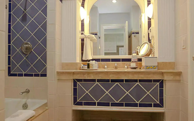 Pueblo Bonito Emerald Bay Resort & Spa - All Inclusive