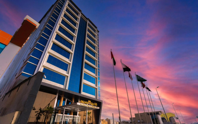 The Gate Hotel and Apartments