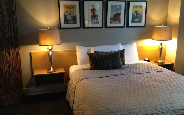 Touchstone Hotel - City Center