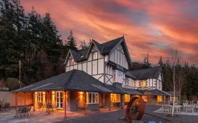 Plas Weunydd Hotel