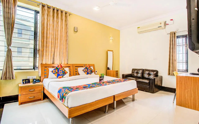 Fabhotel Emara Grand