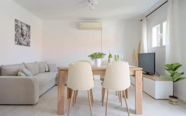 Holiday Home Seafront Oleandar