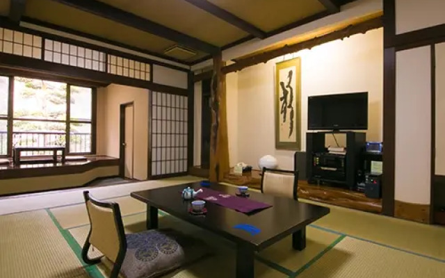 Motoyu Ryokan