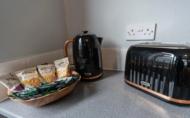 Serene Glam Lodge By Jesouth