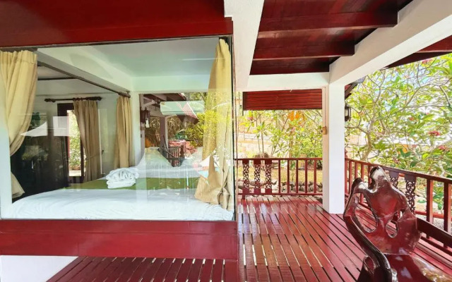 Coco Palace Resort