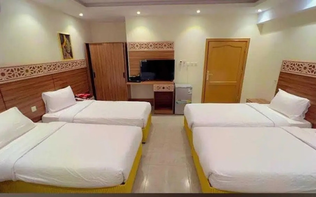 Qiswah star  hotel