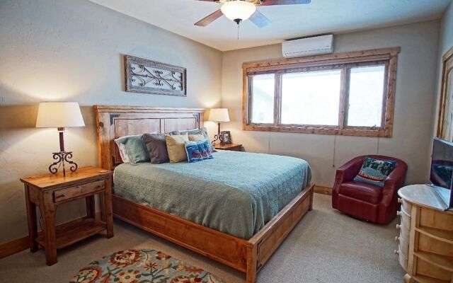 Snowflake 4 Bedroom Home