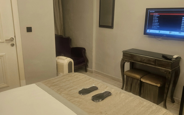 A Plus Residence
