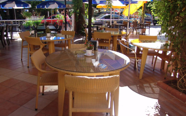 Kleopatra İkiz Otel