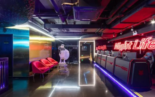 PK e-sports Hotel (Shanghai Songjiang University Town)