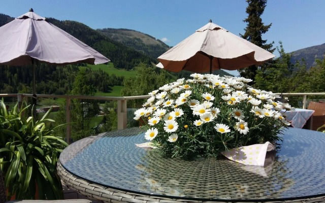 Wohlfühl & Genusshotel Felsenhof