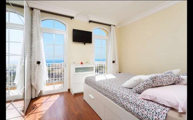 Dream Villa, Heated Swimming Pool, Barbeque