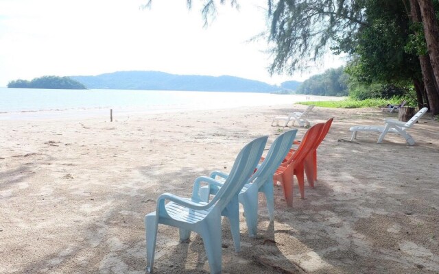 Sand Beach Bungalow