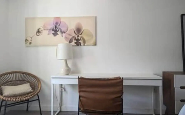 Pool Parking 2 Bedroom Retreat Sleeps 5