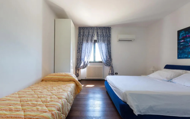 2973 Tenuta Elisabetta- Camera Tripla by Barbarhouse